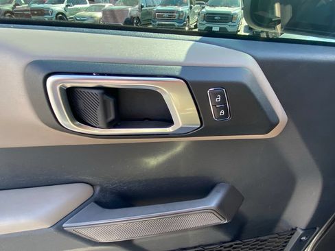 Certified 2023 Ford Bronco Wildtrak AWD/4WD image 11