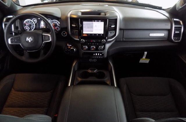 Used 2025 RAM 1500 Big Horn AWD/4WD image 16