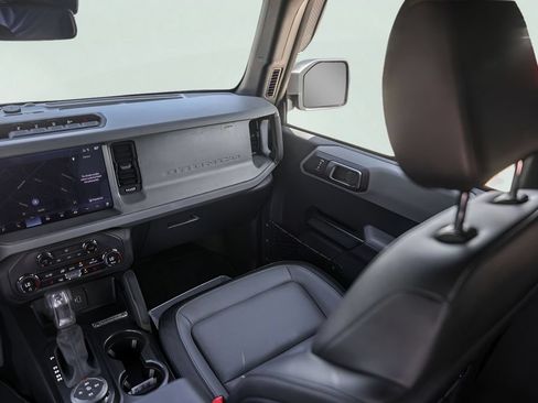 Used 2024 Ford Bronco Everglades AWD/4WD image 28