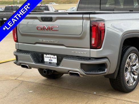 Used 2023 GMC Sierra 1500 Denali w/ Denali Reserve Package AWD/4WD image 7
