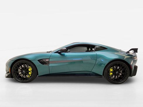 Used 2023 Aston Martin V8 Vantage Coupe RWD image 12
