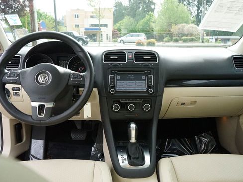 Used 2011 Volkswagen Jetta TDI FWD image 17