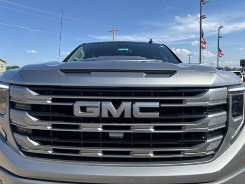 New 2026 GMC Sierra 1500 Elevation w/ Elevation Premium Package AWD/4WD image 4