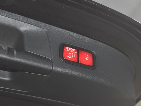 Certified 2025 Mercedes-Benz GLA 250 4MATIC image 28