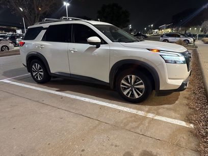 Certified 2023 Nissan Pathfinder SL w/ Black Appearance Package