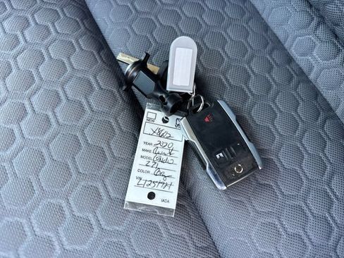 Used 2020 Chevrolet Colorado Z71 AWD/4WD image 34