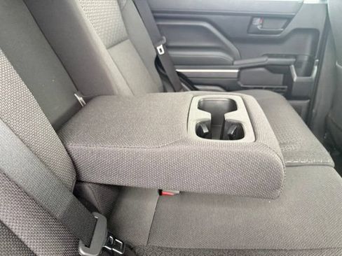 Used 2025 Toyota 4Runner SR5 AWD/4WD image 15