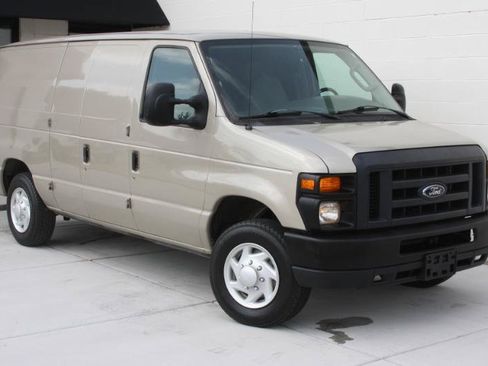Used 2008 Ford E-150 and Econoline 150 RWD image 4