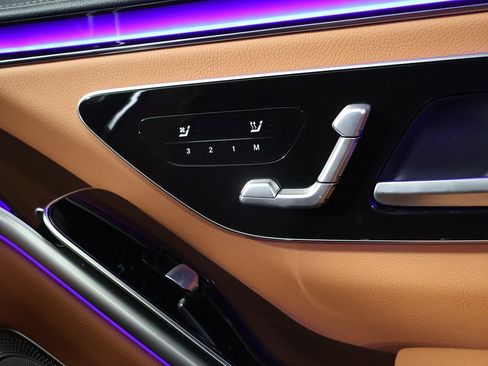 Used 2023 Mercedes-Benz S 500 S 500 image 43