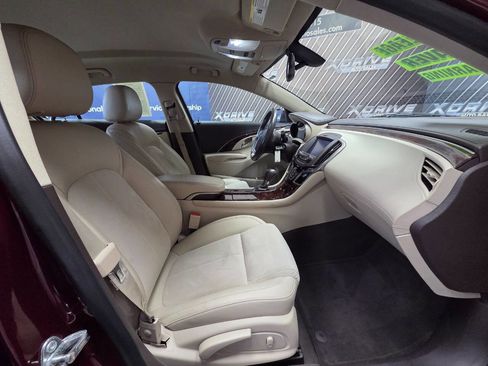 Used 2015 Buick LaCrosse image 24
