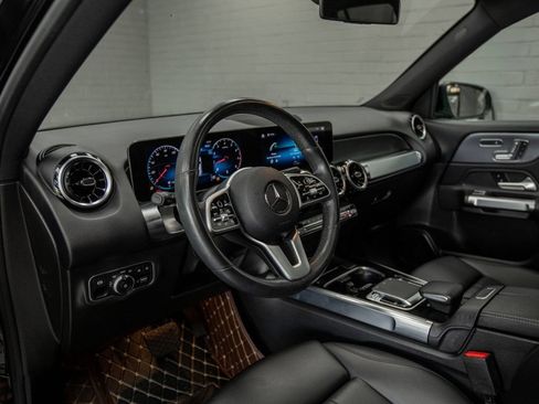 Used 2020 Mercedes-Benz GLB 250 4MATIC image 17