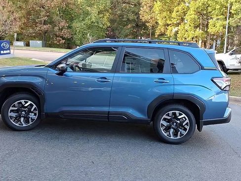 New 2025 Subaru Forester Premium image 5