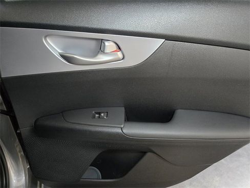 Used 2023 Kia Forte LXS w/ LXS Technology Package image 22