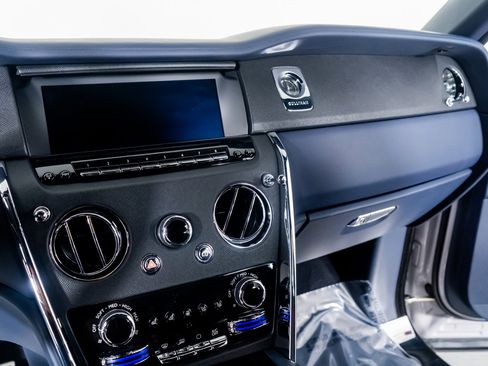 Used 2023 Rolls-Royce Cullinan image 45