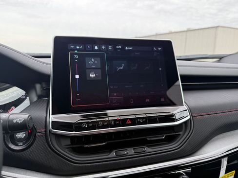 New 2026 Jeep Compass Trailhawk image 30