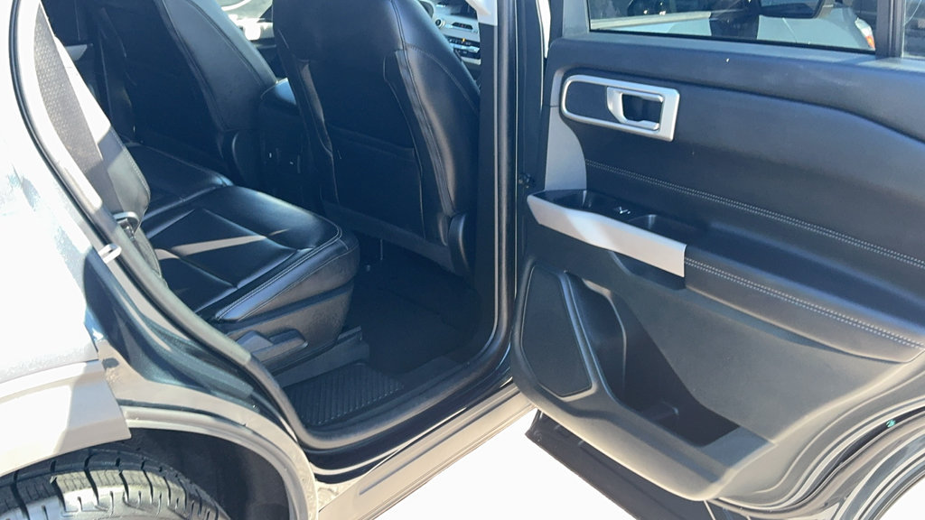 Certified 2023 Ford Explorer XLT w/ Equipment Group 202A RWD image 40