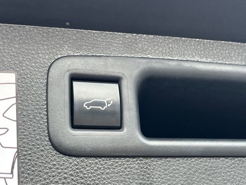 Used 2021 Toyota Highlander Platinum image 9