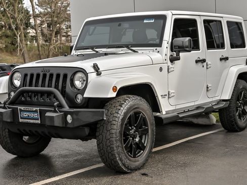 Used 2014 Jeep Wrangler Unlimited Sahara image 5