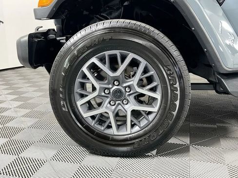 Used 2024 Jeep Wrangler Sahara image 30
