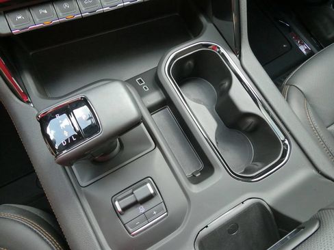 Certified 2026 GMC Sierra 1500 AT4 w/ AT4 Premium Package AWD/4WD image 32