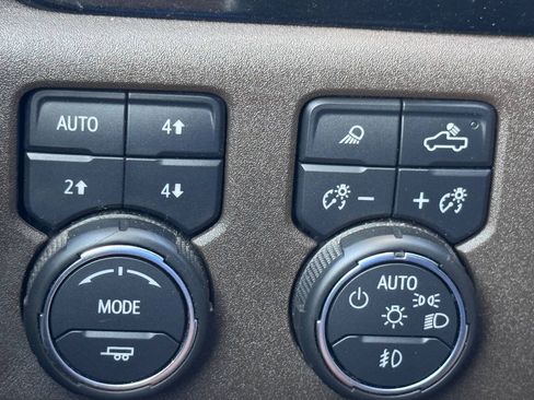 Used 2024 Chevrolet Silverado 1500 RST w/ Convenience Package II AWD/4WD image 23
