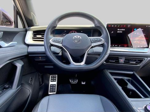 Used 2026 Volkswagen Tiguan SE R-Line FWD image 6