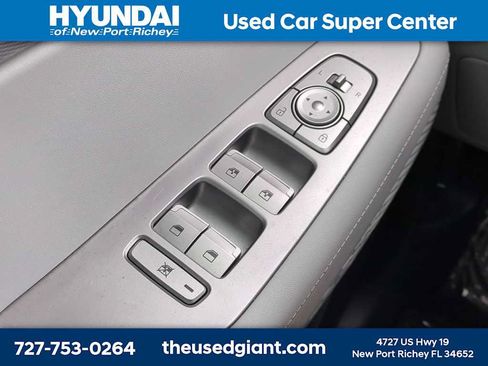 Used 2020 Hyundai Palisade SE FWD image 25
