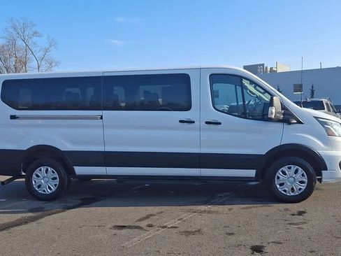 Used 2023 Ford Transit 350 XLT image 9