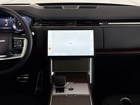 New 2026 Land Rover Range Rover Long Wheelbase SE AWD/4WD image 15
