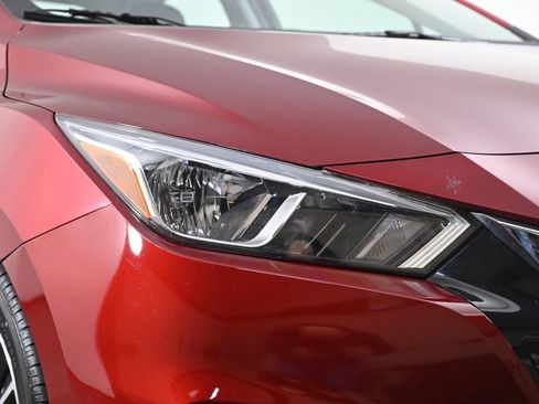 Used 2020 Nissan Versa SV image 6