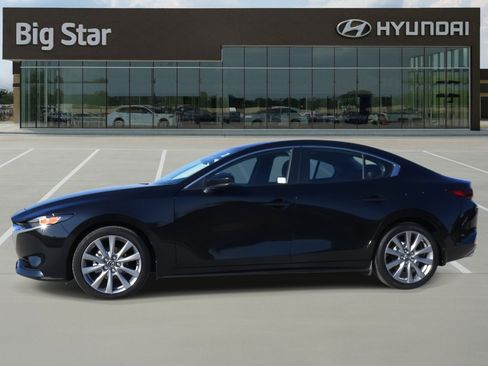 Used 2025 MAZDA MAZDA3 s image 2