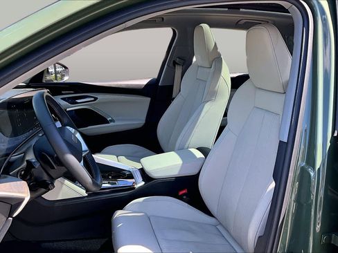 Used 2025 Audi Q5 Prestige AWD/4WD image 8
