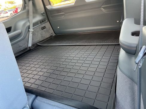 Used 2022 Jeep Grand Wagoneer Series III w/ Flexible Seating Group image 59