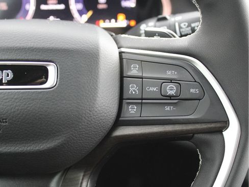 New 2026 Jeep Grand Cherokee Limited AWD/4WD image 19