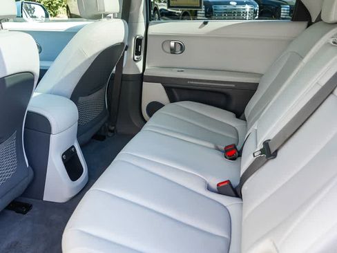 Certified 2024 Hyundai Ioniq 5 Limited RWD image 17