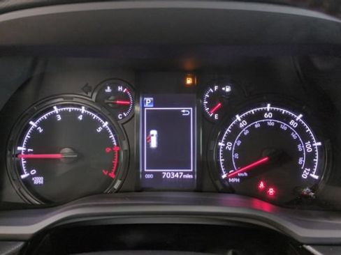 Used 2022 Toyota 4Runner SR5 Premium w/ Moonroof Package AWD/4WD image 21