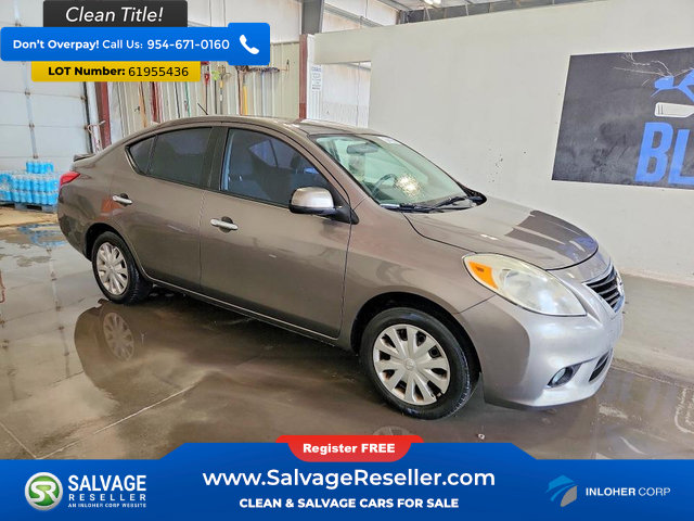 Used 2013 Nissan Versa SV FWD image 5