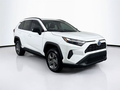Certified 2024 Toyota RAV4 LE AWD/4WD image 9