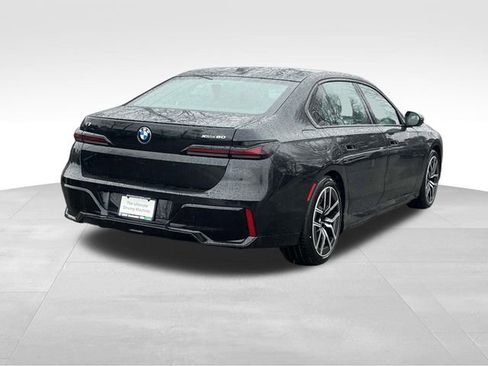New 2026 BMW i7 xDrive60 w/ Executive Package AWD/4WD image 4