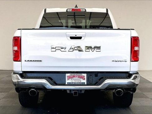 Used 2025 RAM 1500 Laramie AWD/4WD image 3