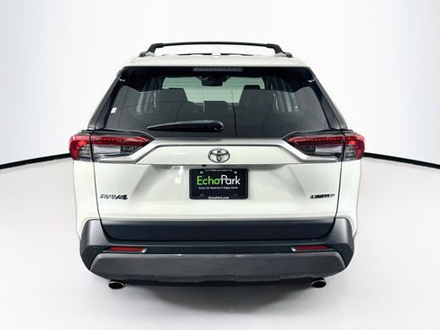 Used 2020 Toyota RAV4 Limited FWD image 7