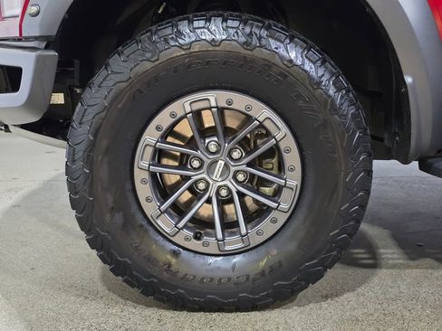 Used 2019 Ford F150 Raptor w/ Equipment Group 802A Luxury image 8