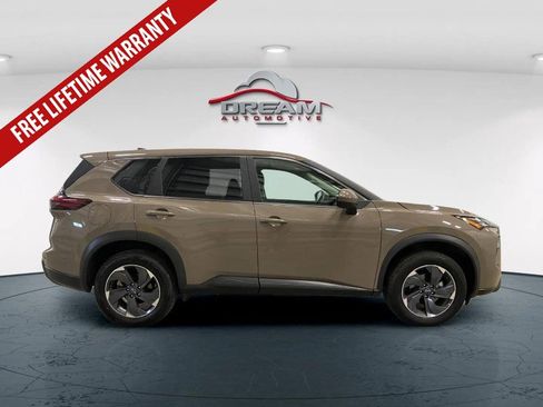 Used 2025 Nissan Rogue SV FWD image 18