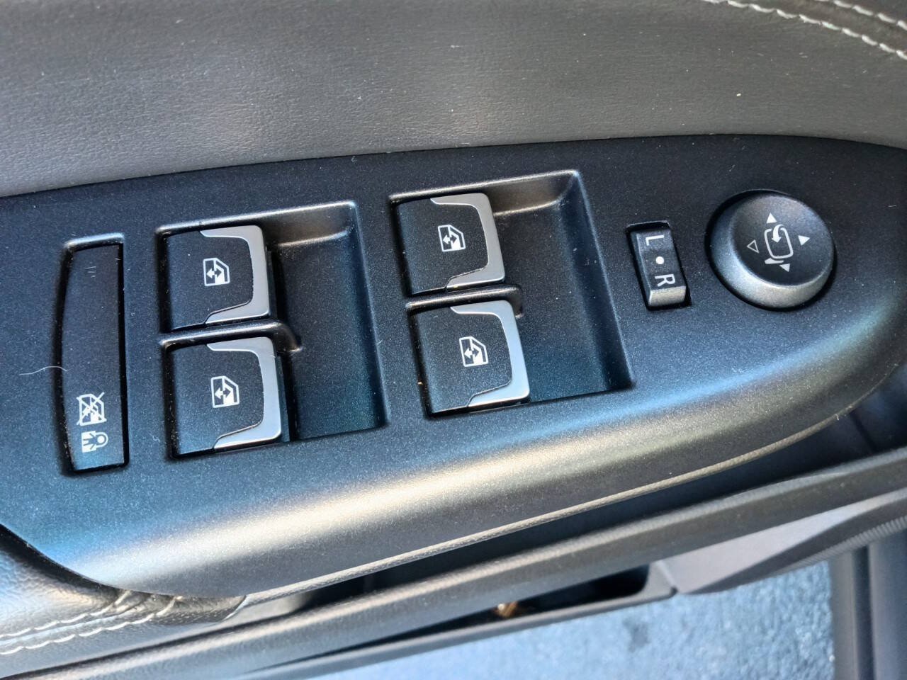 Used 2015 Cadillac SRX Performance AWD/4WD image 16