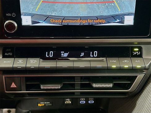 New 2026 Toyota Camry Hybrid image 16