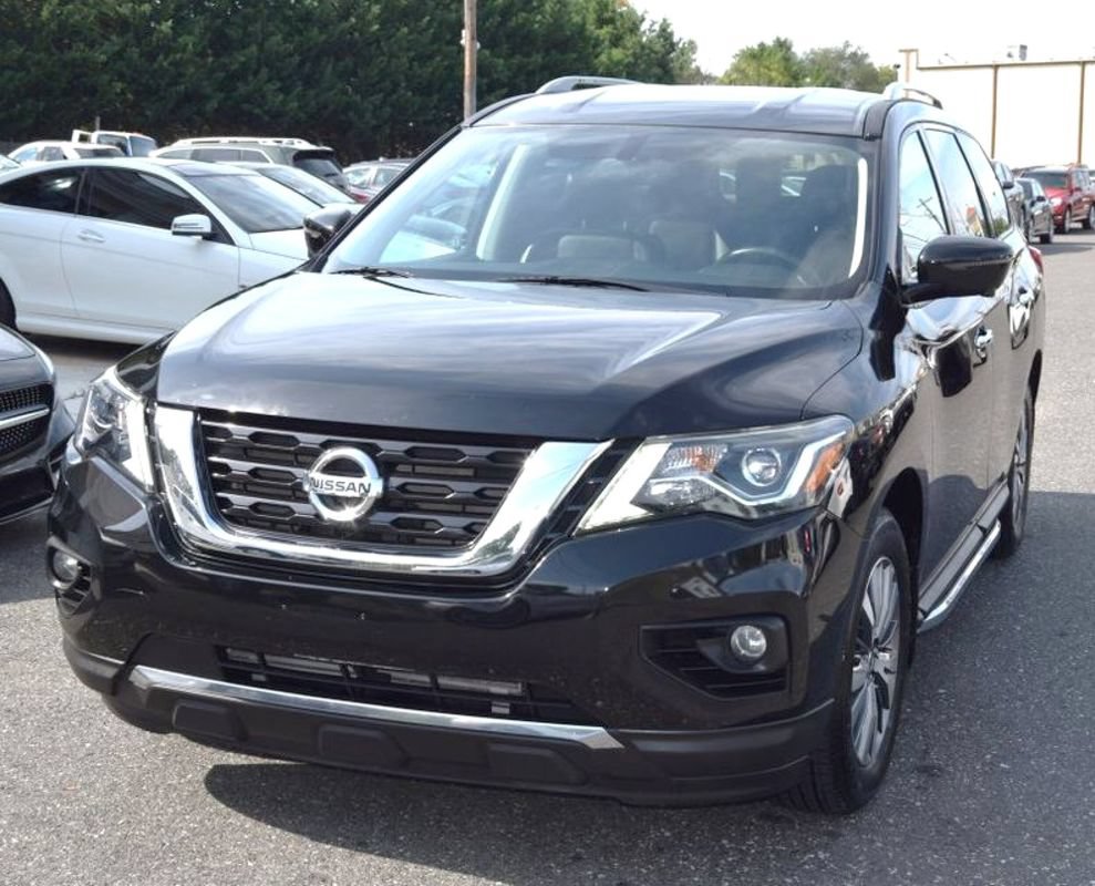 Used 2019 Nissan Pathfinder SL AWD/4WD image 2