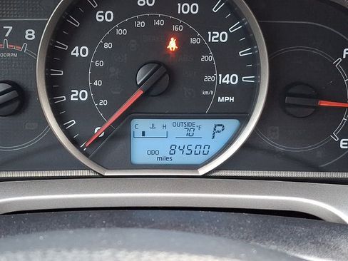 Used 2013 Toyota RAV4 LE AWD/4WD image 19