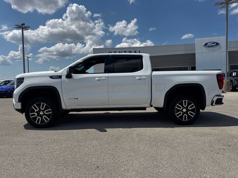 Used 2023 GMC Sierra 1500 AT4 AWD/4WD image 3