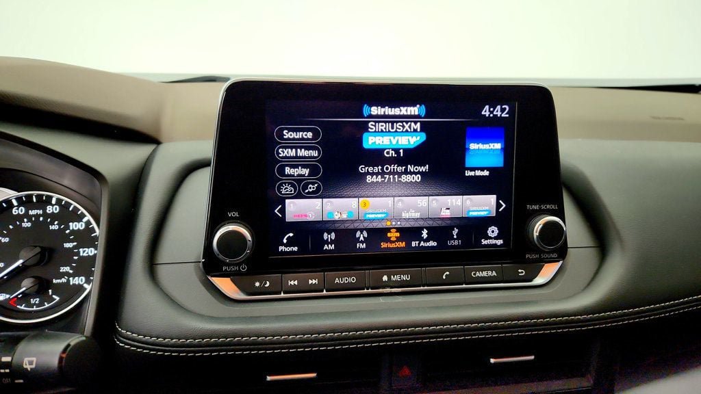 Used 2023 Nissan Rogue SV FWD image 18