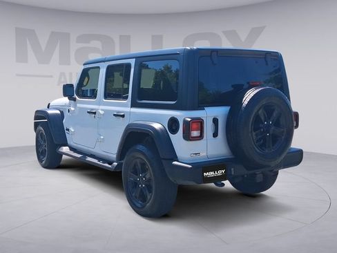 Used 2022 Jeep Wrangler Unlimited Sport AWD/4WD image 3
